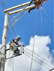 Mejoran estructuras y líneas eléctricas en la ruta entre Xecaracoj y Tierra Colorada Baja