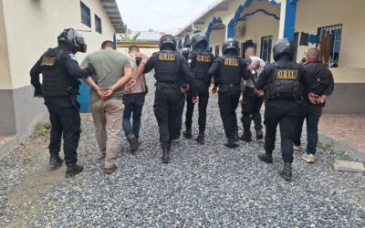 PNC captura a cinco hombres quienes se enfrentan a balazos a los agentes