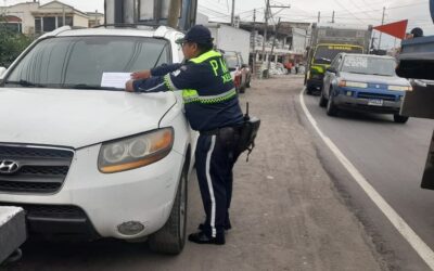 PMTQ desarrolla operativo para liberar vía pública usada por negocios