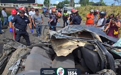 Triple colisión en Coatepeque deja tres personas heridas de gravedad