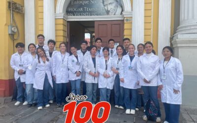 Estudiantes de Medicina del Cunoc desarrollan labor social en beneficio de adultos mayores