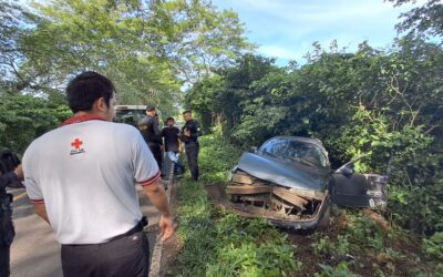 Bache en carretera habría provocado accidente de tránsito en la ruta entre Retalhuleu y Champerico