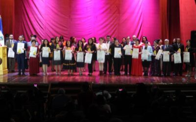 Quetzaltenango rinde homenaje a 37 docentes destacados en la conmemoración del Día del Maestro