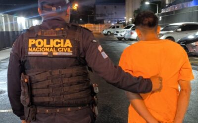 Capturan a hombre señalado de apuñalar a su padrastro en la zona 7 capitalina