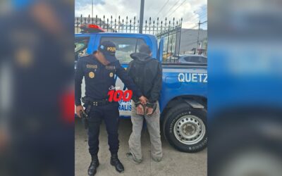 PNC identifica a hombre capturado por vecinos en zona 7 tras cometer robo en comercio