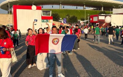 Quetzalteco vive el Mundial en México con la bandera de Xelajú MC