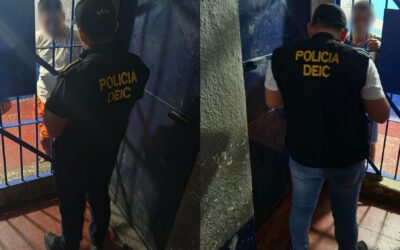 Notifican nuevas órdenes de captura contra cuatro reclusos en centro carcelario de Petén