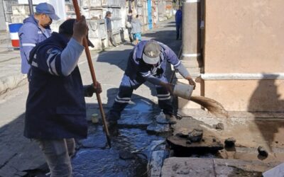 EMAX realiza trabajos de mantenimiento de red de agua potable en el Cementerio General.
