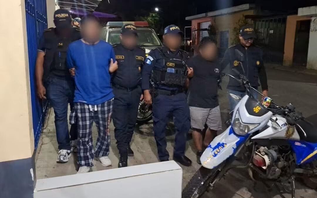 Presuntos extorsionistas del Barrio 18 son capturados.
