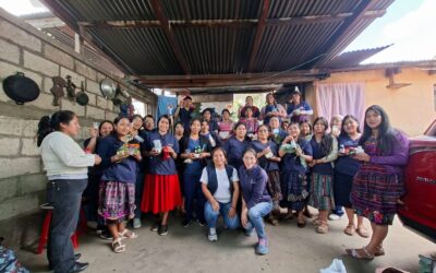 Realizan taller de elaboración de productos con medicina natural en San Juan Ostuncalco.