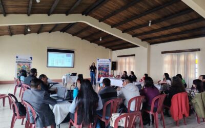 Concluye diplomado sobre comunicación inclusiva en riesgo de desastres en Quetzaltenango.