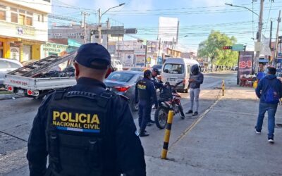 Policías de comisaría 41 realizan operativos preventivos en Quetzaltenango.