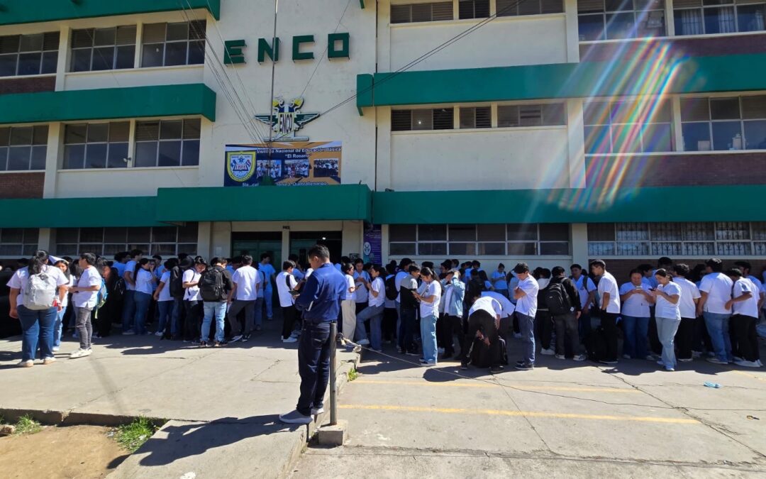 Estudiantes de Medicina del Cunoc realizarán exámenes en la ENCO ante toma de módulos.
