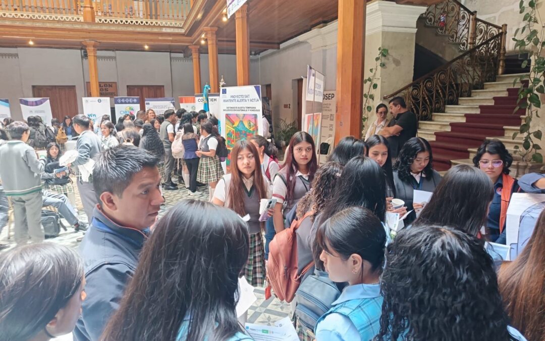 Desarrollan Feria de Gestión de Riesgos y Alerta Temprana en Gobernación Departamental.