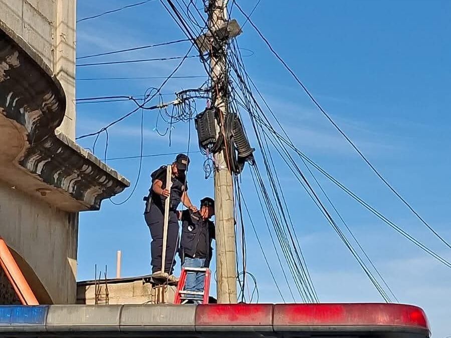 PNC desinstala en Chimaltenango cámaras instaladas por pandilleros