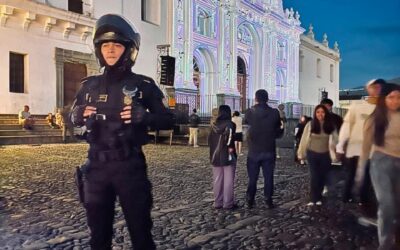 PNC garantiza seguridad durante el Festival de la Luz en Antigua Guatemala