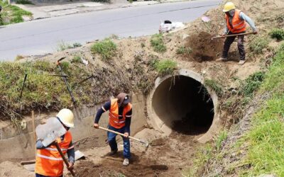 Limpian drenaje pluvial en la zona 9 de Quetzaltenango