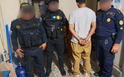 PNC incauta arsenal y captura a hombre por triple homicidio