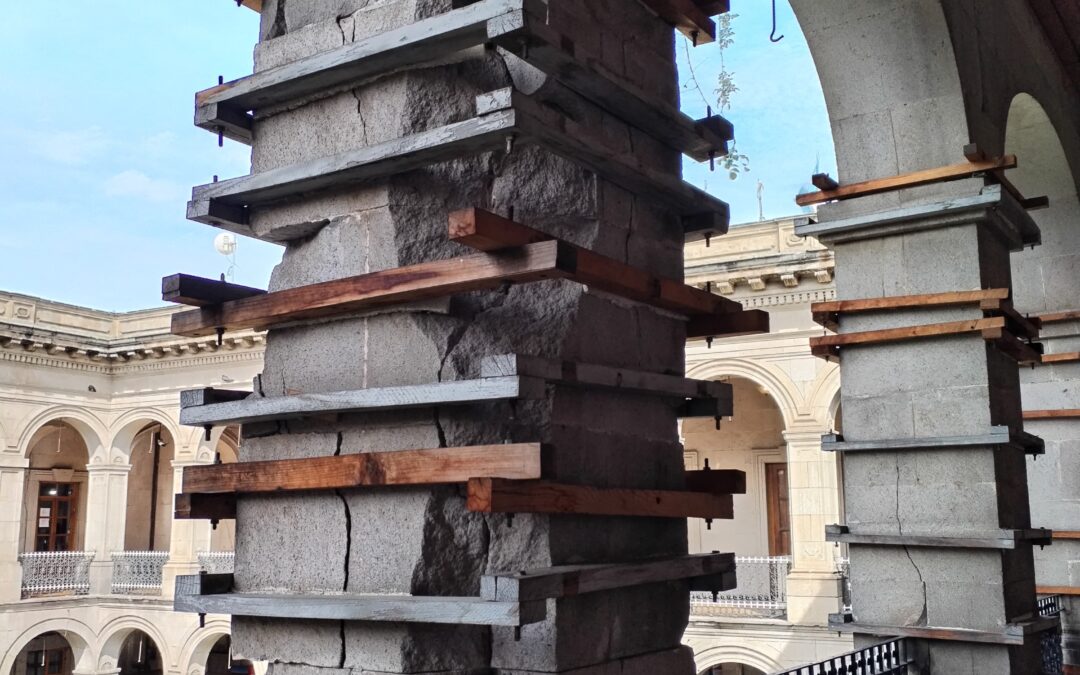 Evalúan restauración de columnas de Municipalidad de Quetzaltenango para frenar su deterioro