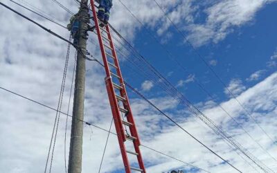 Reparan y cambian lámparas en zona 7 de Xela
