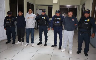 PNC evita atentado contra transporte público en Xela