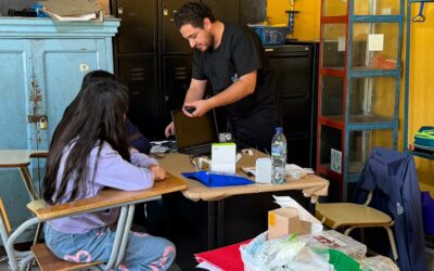 Siete personas son beneficiadas con sistema auditivo especializado