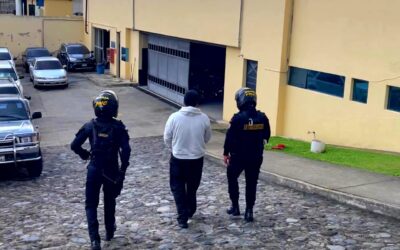 Agentes antinarcóticos capturan a hombre en la zona 2 de Quetzaltenango