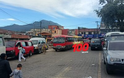 Pilotos de buses paraliza servicio en Quetzaltenango por alza al combustible y extorsiones