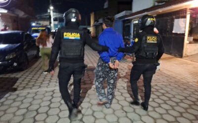 Capturan a hombre con orden de captura por robo agravado en zona 10 de Xela.