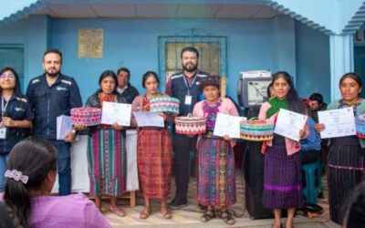 Concluye curso productivo para 135 mujeres en Huitán.