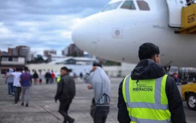 Analista migratorio señala límites de ICE en detenciones y pide difusión de información.