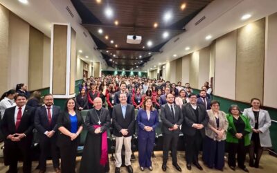 Vicepresidenta Karin Herrera inaugura en Quetzaltenango el II Foro “HumanIA” enfocado en los retos y la ética de la inteligencia artificial.