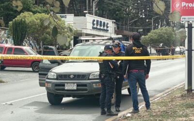 Ataque armado frente al CUNOC deja un fallecido y un herido en zona 1 de Quetzaltenango.
