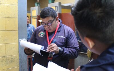 Verifican servicio de agua potable en el mercado La Democracia.