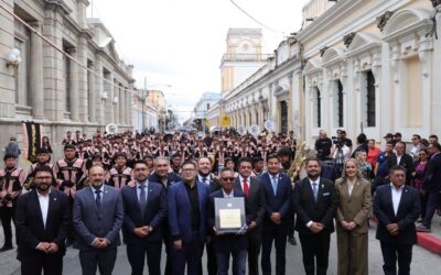 Comisión de Turismo del Congreso rinde homenaje a la Big Band Shekina de Quetzaltenango.