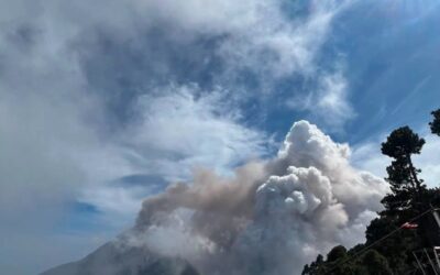Conred informa que dispersión de ceniza del volcán De Fuego alcanzaría 100 kilómetros