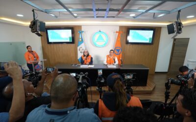 Insivumeh monitorea actividad del volcán De Fuego
