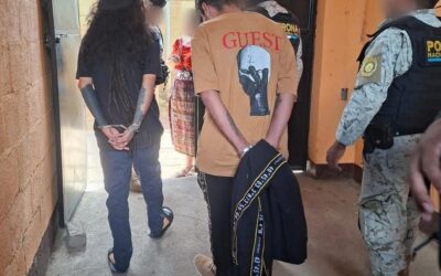 PNC captura a dos hombres y localiza caimán en Sololá
