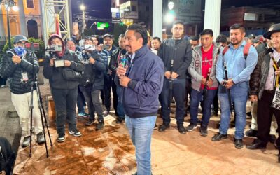 Luis Pacheco y Héctor Chaclán son recibidos en Totonicapán tras permanecer 15 meses en prisión