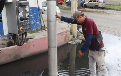 Personal municipal brinda mantenimiento correctivo por obstrucción de drenajes