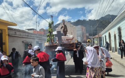 San Bartolomé Apóstol recorre las calles y fortalece la tradición religiosa en Quetzaltenango