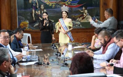Presentan a Señorita Quetzaltenango al Concejo Municipal