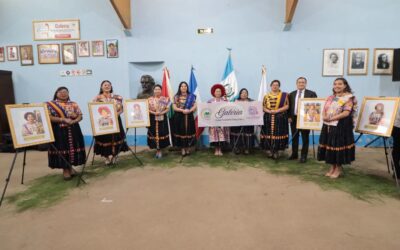 Inauguran galería fotográfica de Umial Tinimit en la Biblioteca Municipal Alberto Velásquez