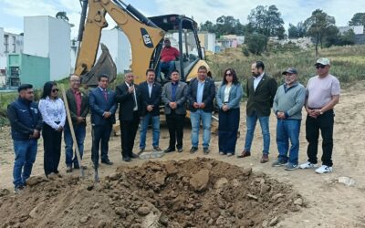 Colocan primera piedra de obra en Salcajá