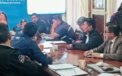 Analizan riesgos y soluciones por deslaves en Almolonga.