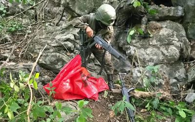 Ejército localiza armamento y municiones en Huehuetenango