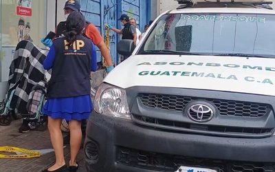 Adulto mayor, quien estaba en silla de ruedas, muere en la vía pública