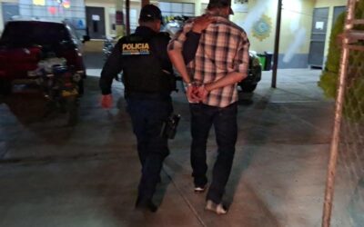 Detienen a hombre de 57 años en puesto de control en El Progreso.