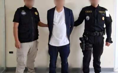 Arrestan a colombiano por extorsión y estafa