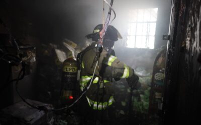 Bomberos controlan incendio en Mercado La Terminal de Guatemala